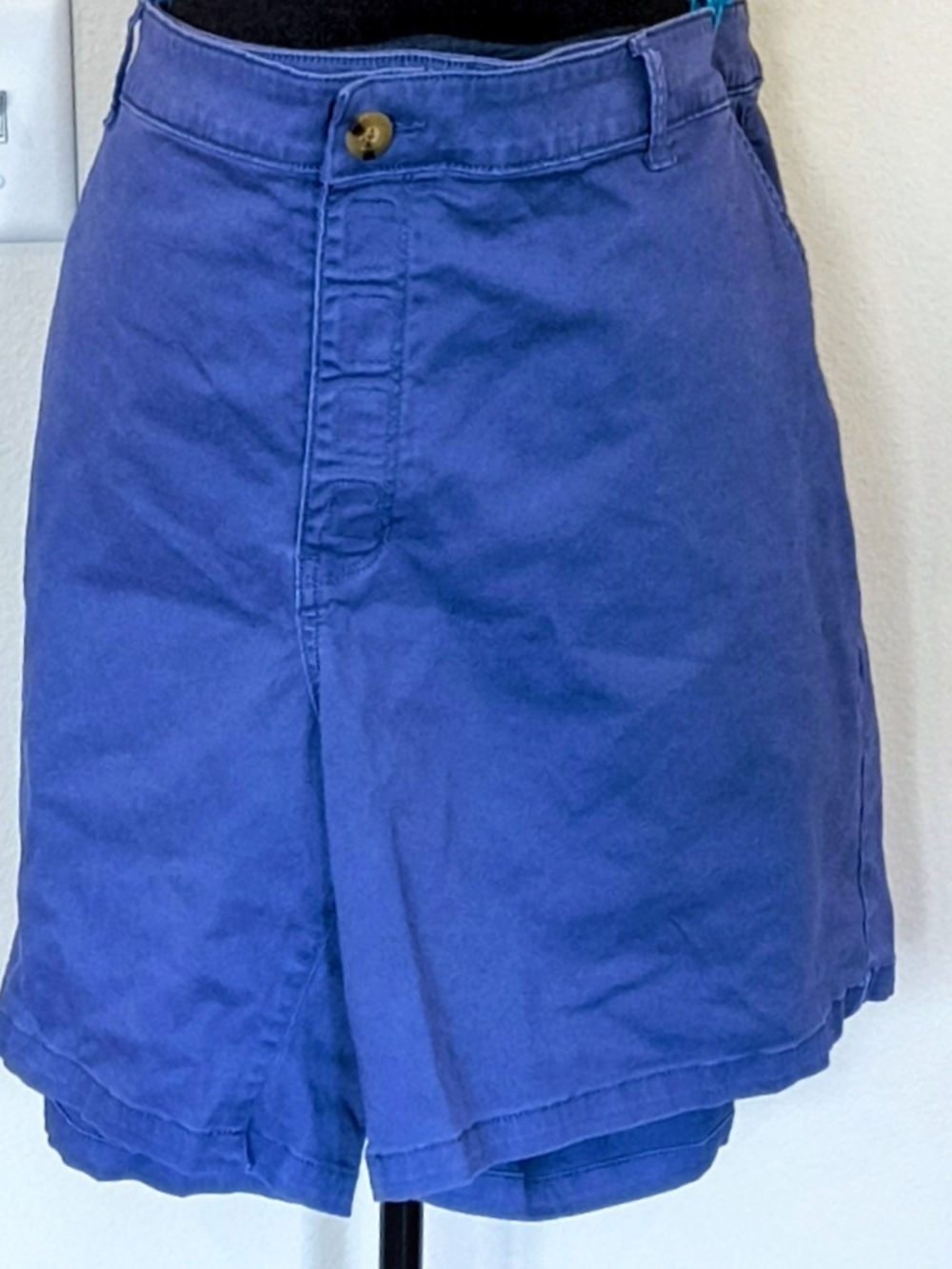 a.n.a Mid-Rise Midi Short in Blue Size 26
